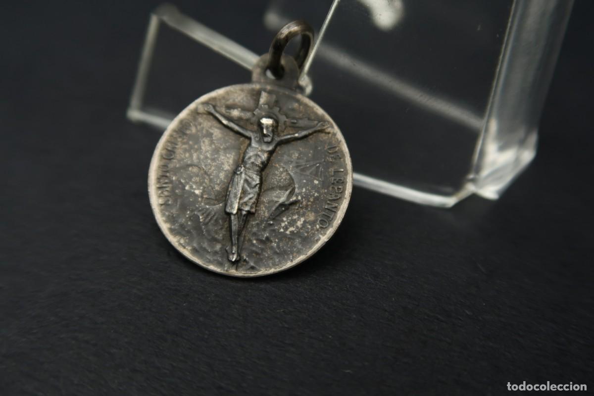 Antig&uuml;edades: Antigua Medalla Religiosa de Plata - Foto 4