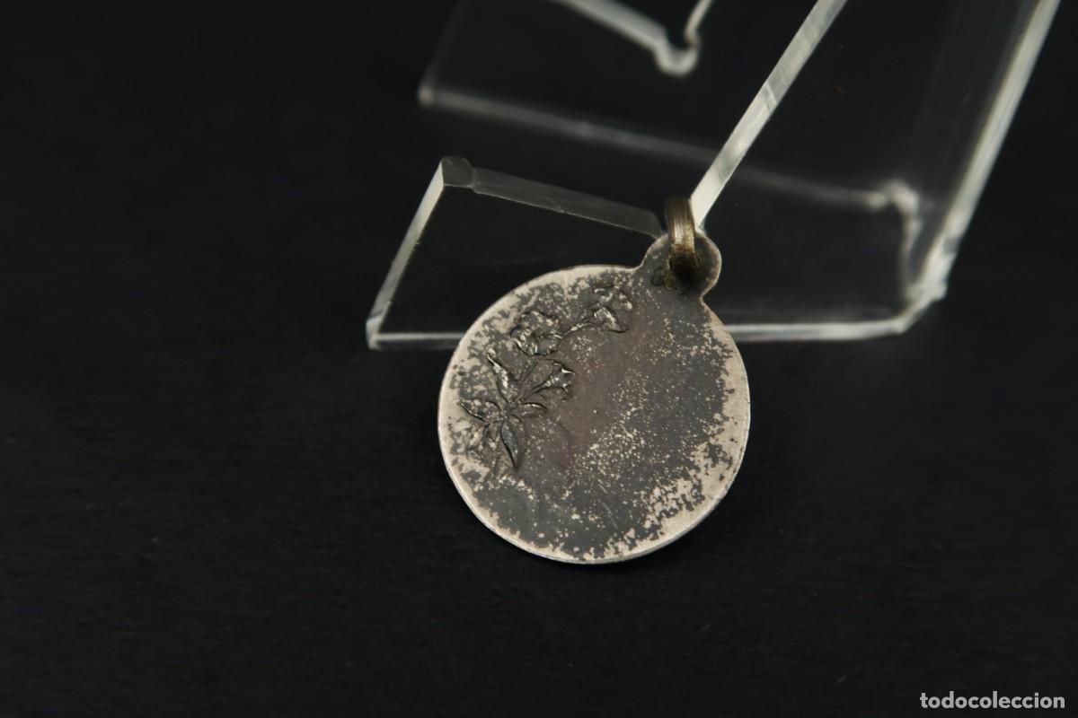 Antig&uuml;edades: Antigua Medalla Religiosa de Plata - Foto 5