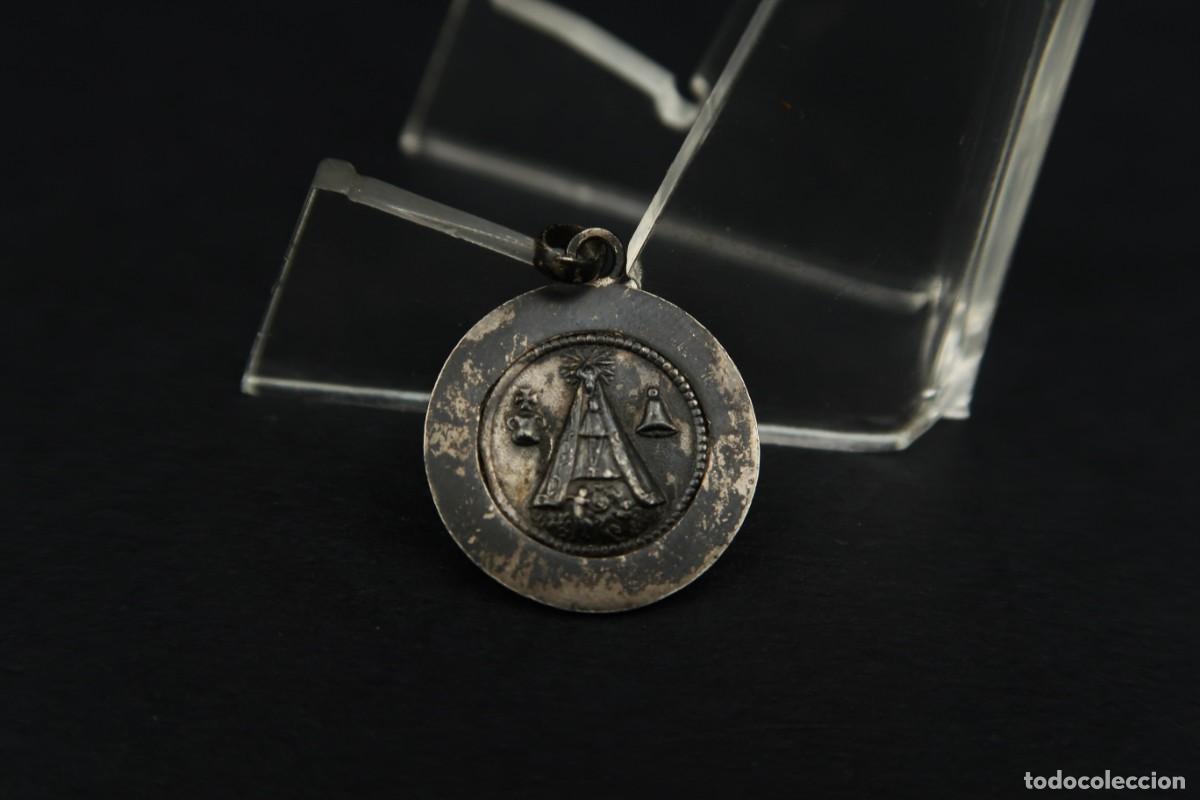 Antig&uuml;edades: Antigua Medalla Religiosa de Plata - Foto 1