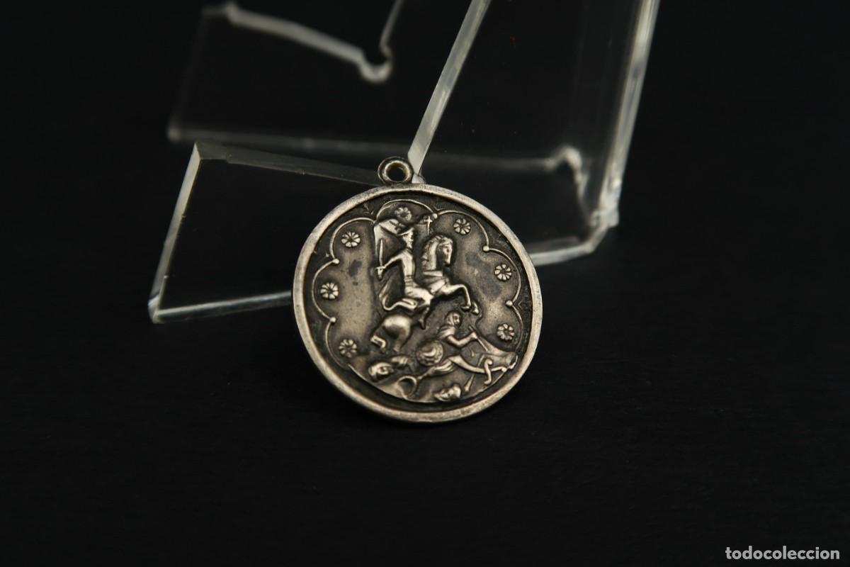 Antig&uuml;edades: Antigua Medalla Religiosa de Plata - Foto 1