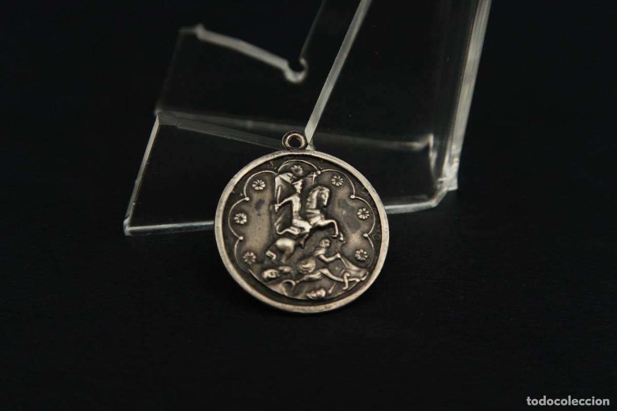 Antig&uuml;edades: Antigua Medalla Religiosa de Plata - Foto 2