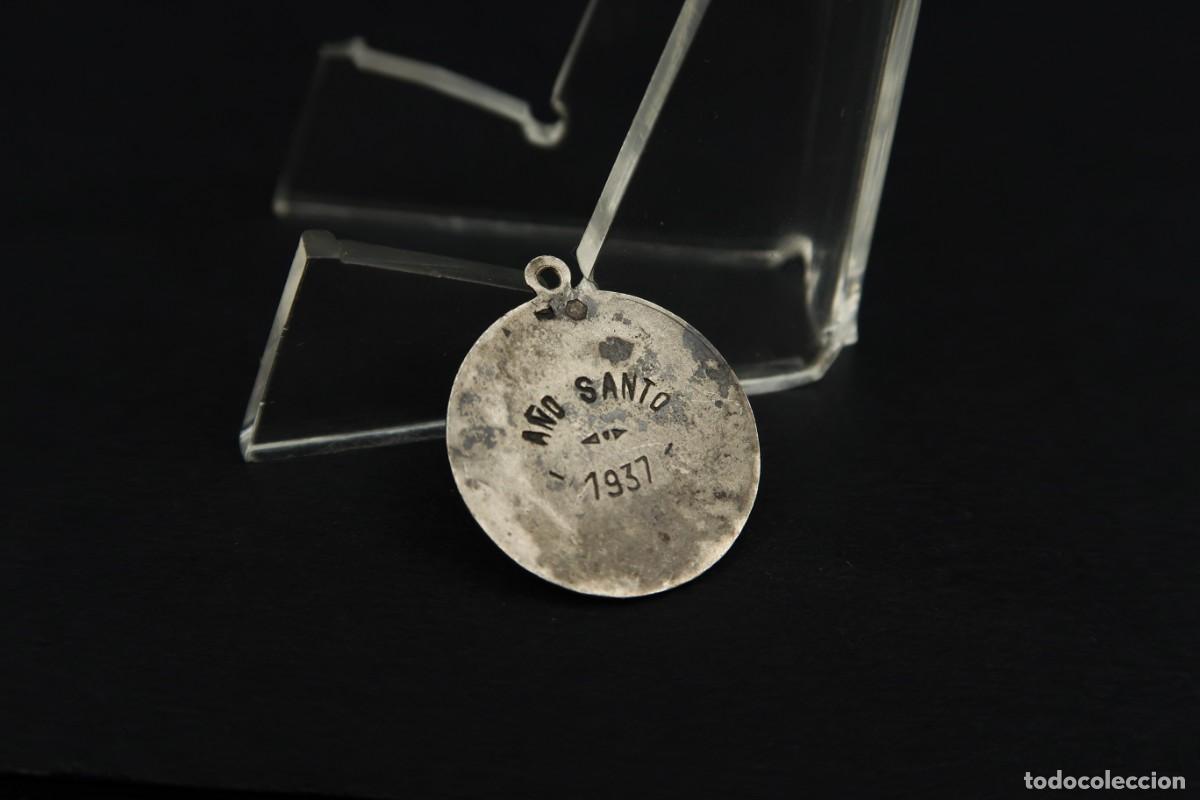 Antig&uuml;edades: Antigua Medalla Religiosa de Plata - Foto 4