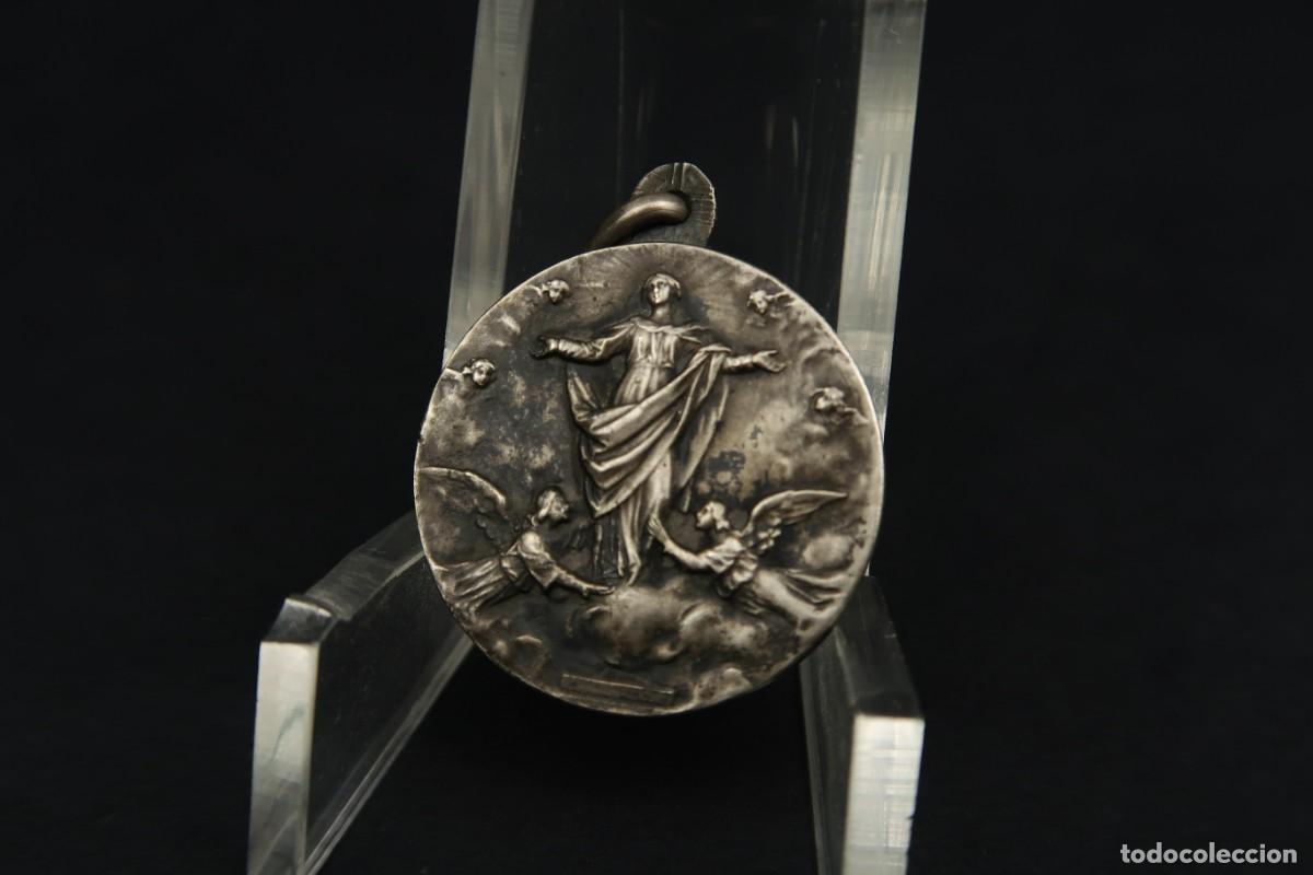 Antig&uuml;edades: Antigua Medalla Religiosa de Plata - Foto 2