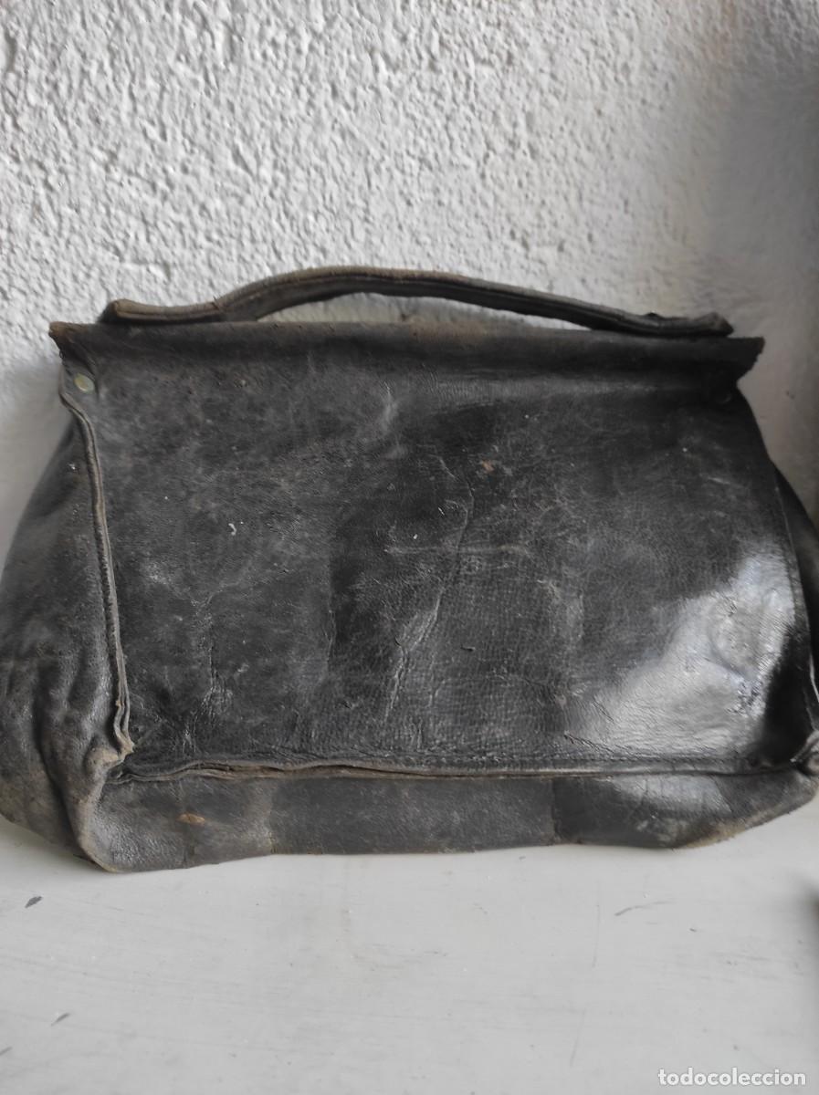 Antig&uuml;edades: Bolso de cuero - Foto 2