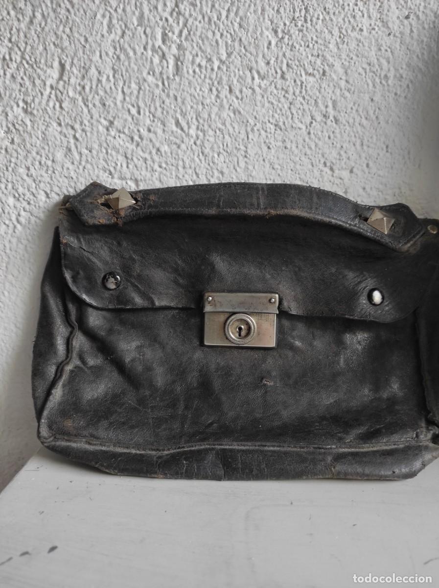 Antig&uuml;edades: Bolso de cuero - Foto 3