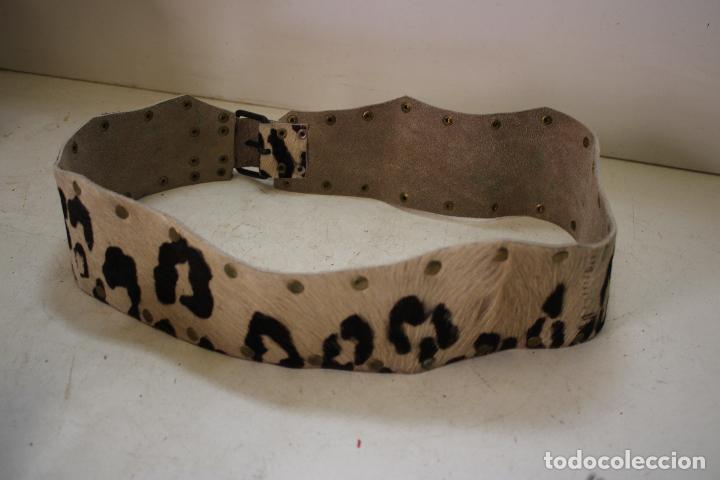 Antig&uuml;edades: cinturon dise&ntilde;o de hiena - c105 - Foto 2