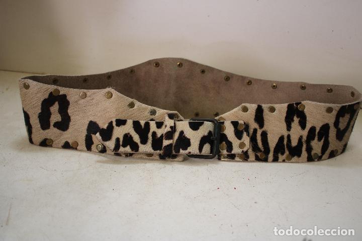Antig&uuml;edades: cinturon dise&ntilde;o de hiena - c105 - Foto 3