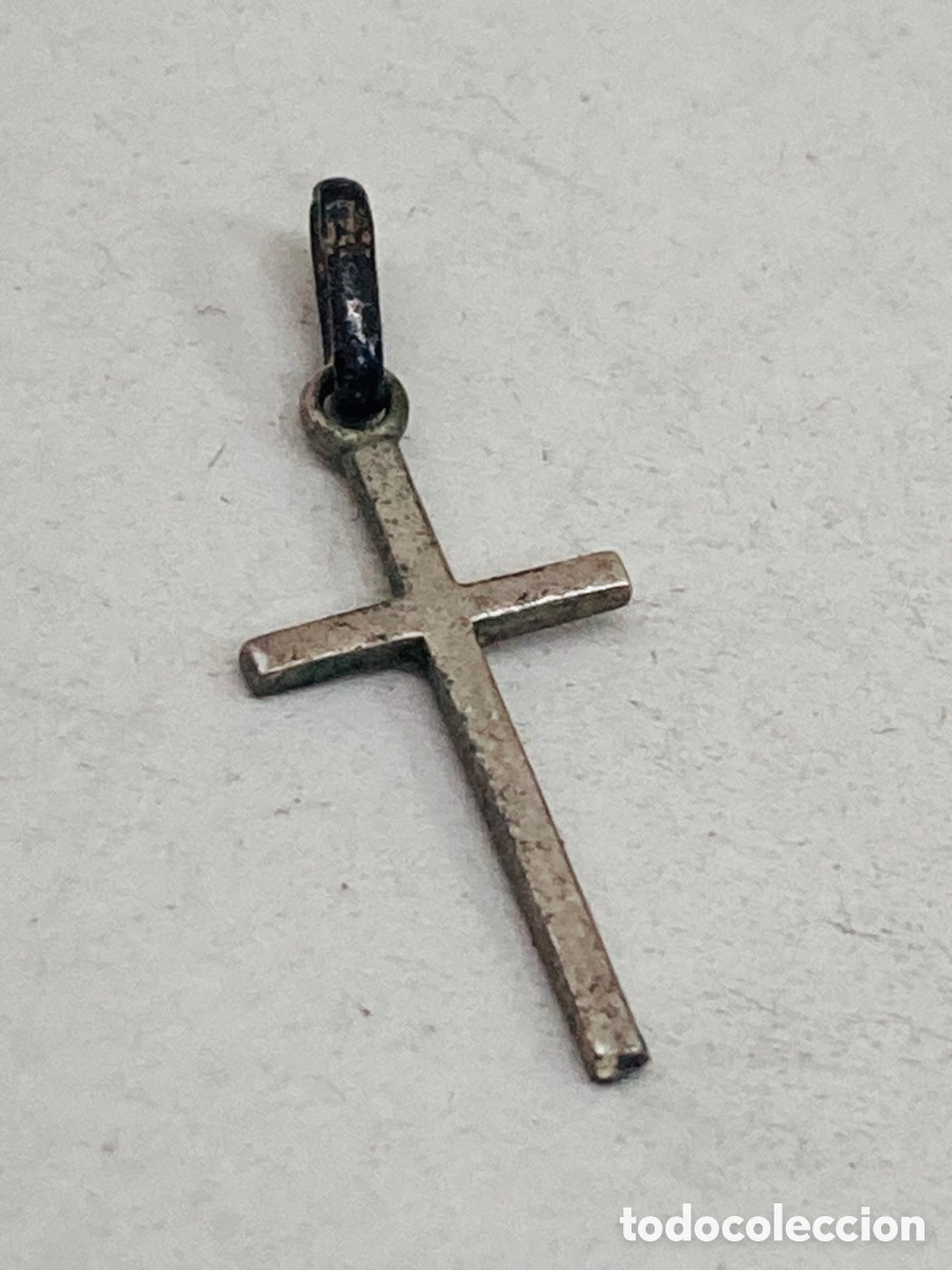 Antig&uuml;edades: Cruz de plata C25 - Foto 1