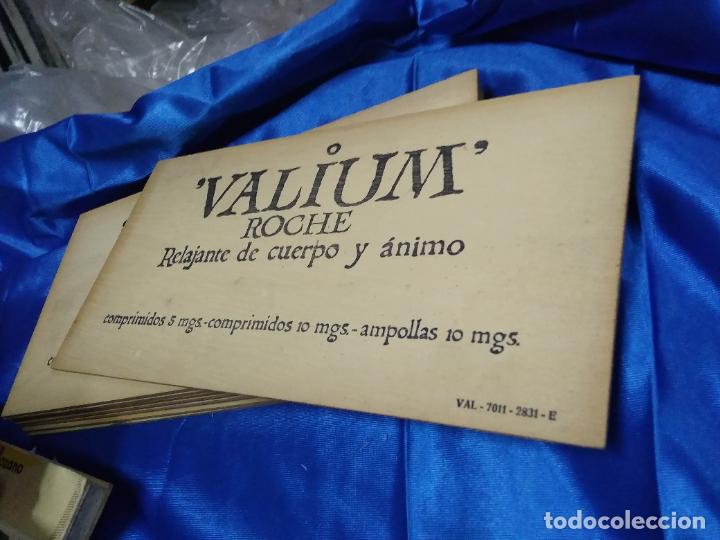 Antig&uuml;edades: Tablilla anuncio antiguo Valium de Roche. Caja Asterix. - Foto 2
