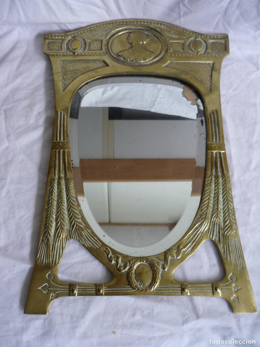 Antig&uuml;edades: Espejo de bronce modernista cristal biselado - Foto 3