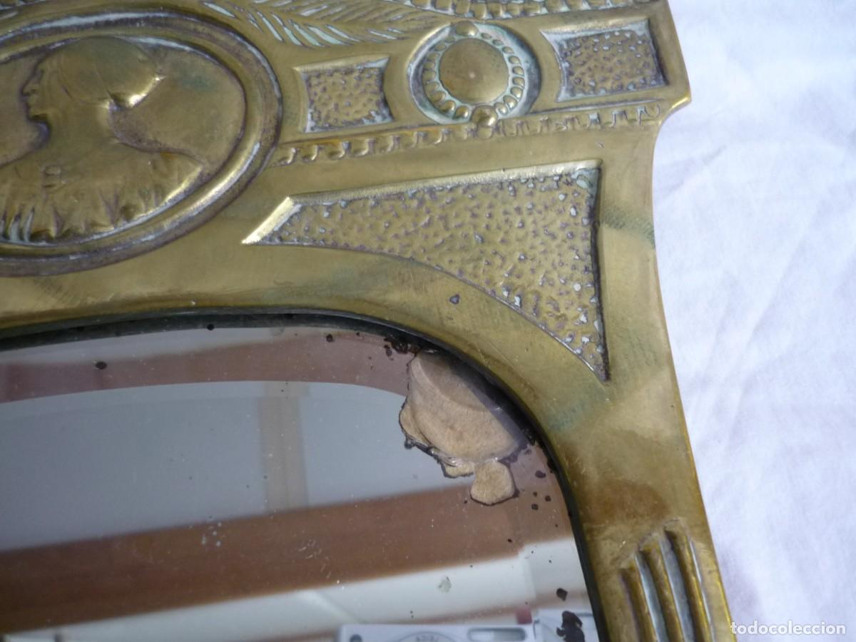Antig&uuml;edades: Espejo de bronce modernista cristal biselado - Foto 5