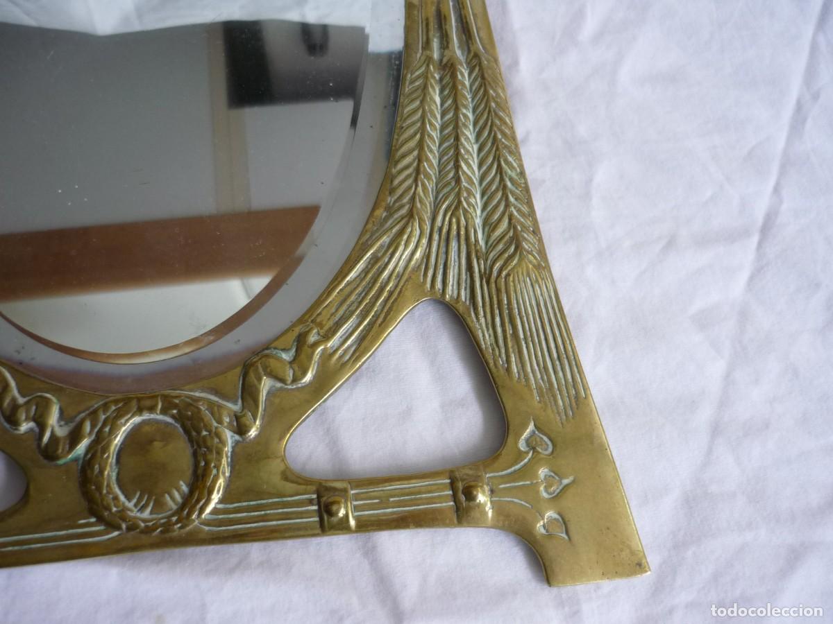 Antig&uuml;edades: Espejo de bronce modernista cristal biselado - Foto 8