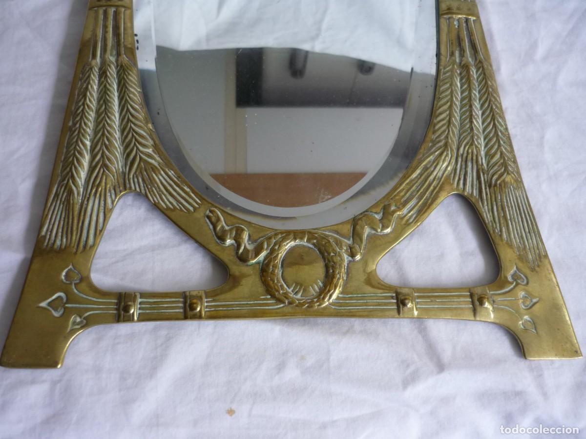 Antig&uuml;edades: Espejo de bronce modernista cristal biselado - Foto 9