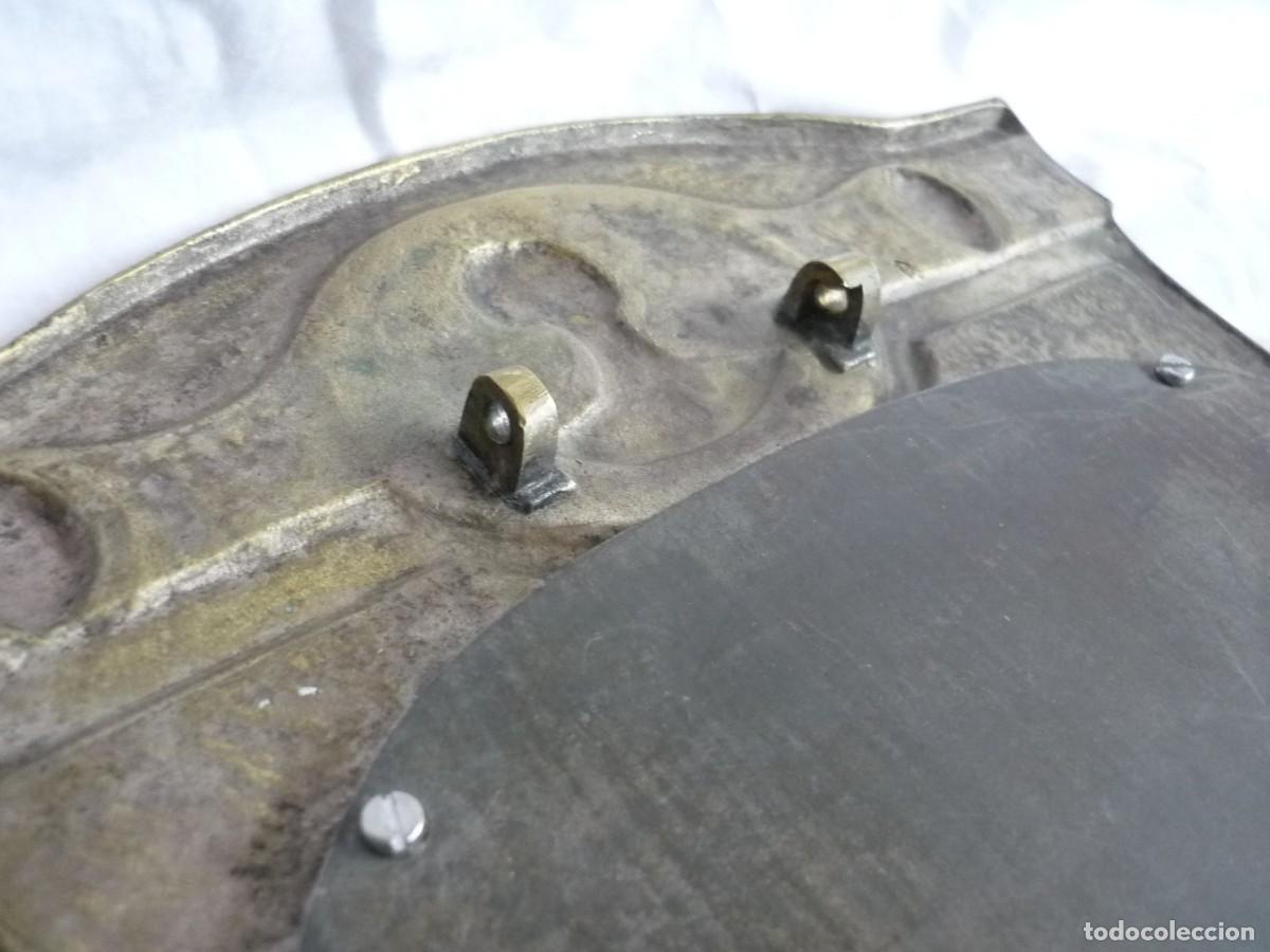 Antig&uuml;edades: Espejo de bronce modernista cristal biselado - Foto 15