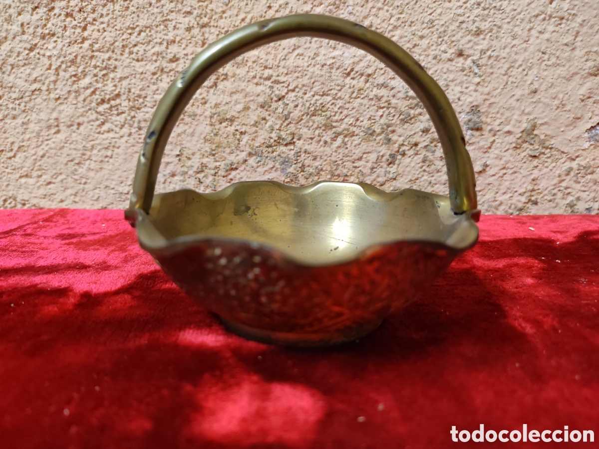 Antig&uuml;edades: Cestita lat&oacute;n - Foto 1