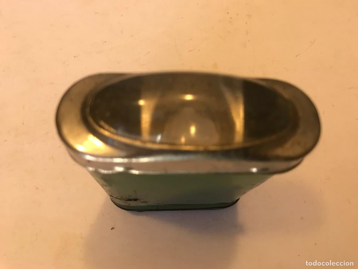 Antig&uuml;edades: Linterna de petaca antigua tipo lupa de metal - Foto 2