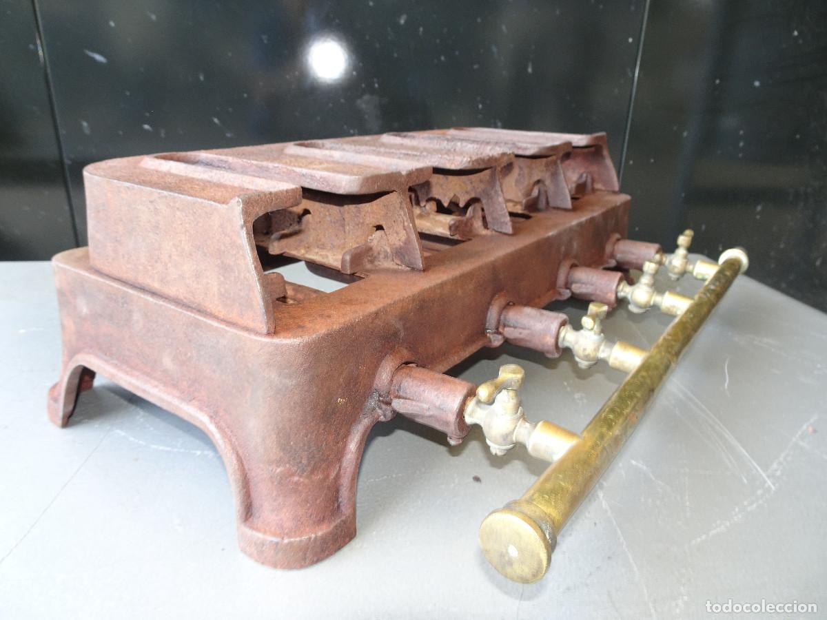 Antig&uuml;edades: Calienta planchas antiguo a gas - Foto 1
