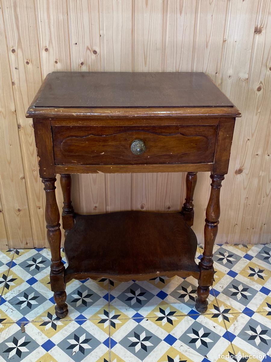 Antig&uuml;edades: ANTIGUA MESITA DE MADERA - Foto 1