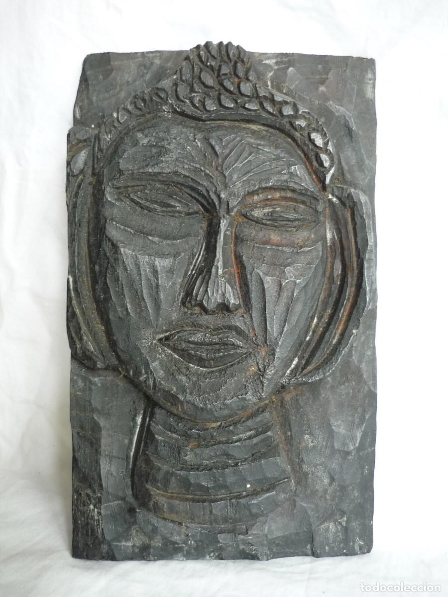 Antig&uuml;edades: Talla rostro de mujer tallado en tabla de madera - Foto 2