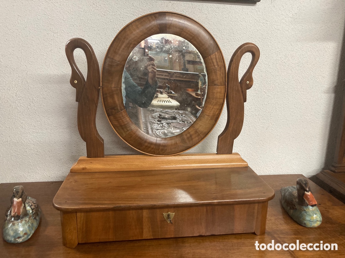 Antig&uuml;edades: Tocador antiguo nogal - Foto 1