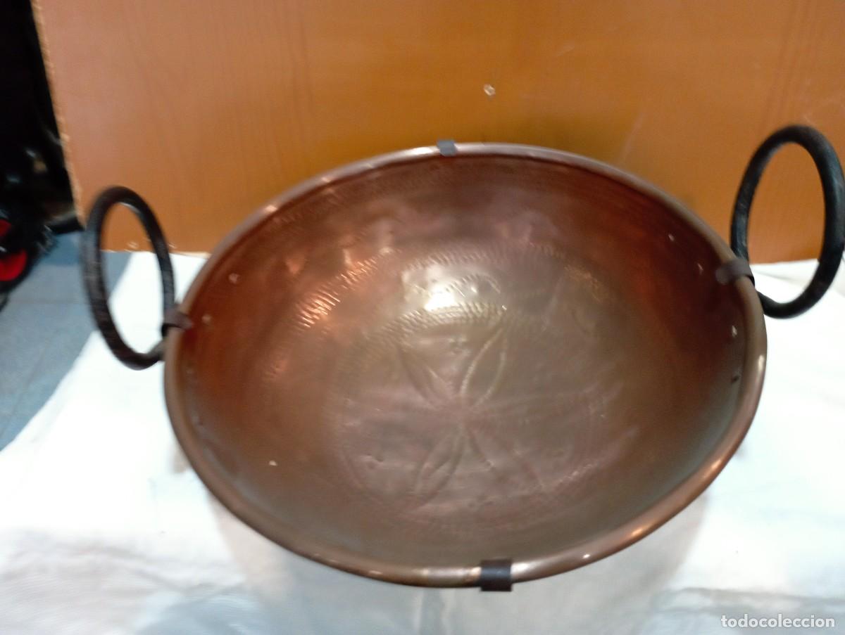 Antig&uuml;edades: cazuela antigua de cobre - Foto 3