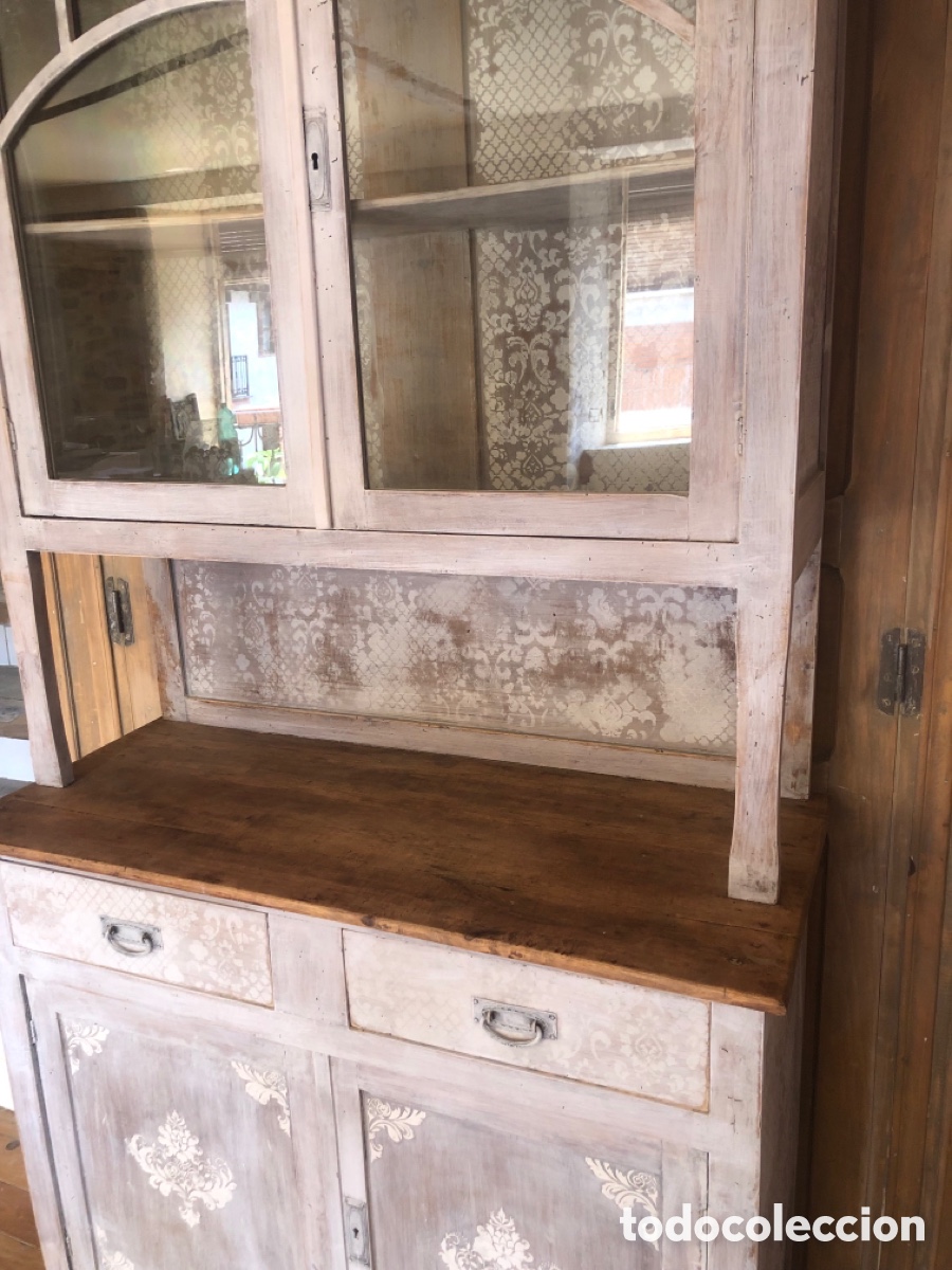 Antig&uuml;edades: ALACENA ANTIGUA RESTAURADA Y DECORADA A MANO. - Foto 3