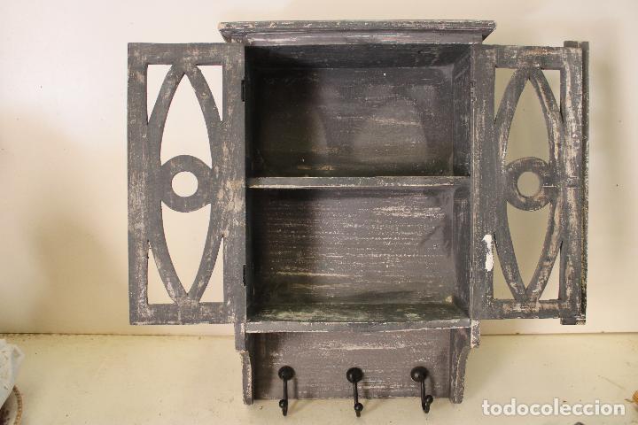 Antig&uuml;edades: armario repisa de pared - Foto 3