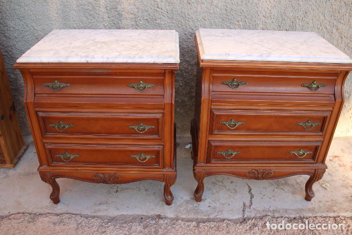 Antig&uuml;edades: pareja de mesillas de noche - Foto 6