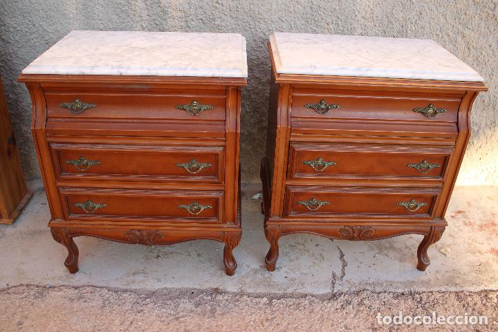 Antig&uuml;edades: pareja de mesillas de noche - Foto 1