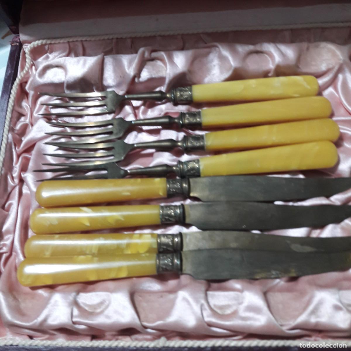 Antiques: Juego cuchillos y tenedores antiguo