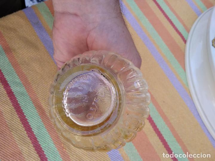 Antig&uuml;edades: Botella francesa de perfume. Vitrina 15 - Foto 3