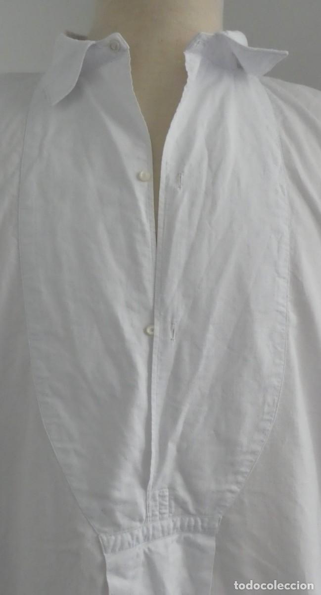 Antig&uuml;edades: CAMISA DE ALGOD&Oacute;N CON PECHERA PPIO.S.XX - Foto 2