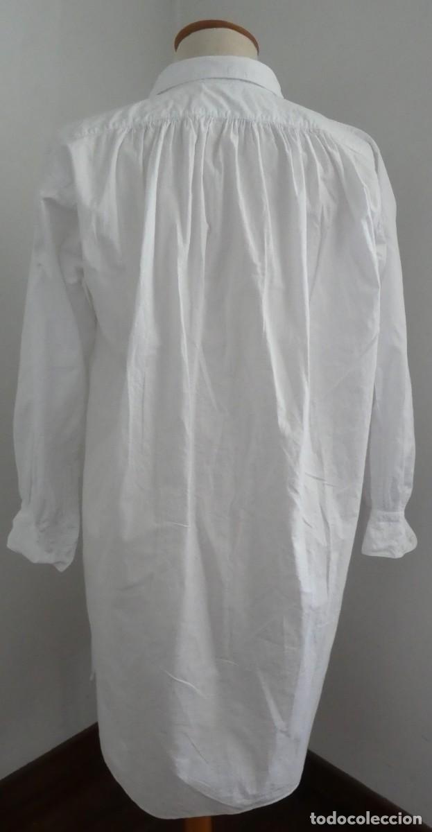 Antig&uuml;edades: CAMISA DE ALGOD&Oacute;N CON PECHERA PPIO.S.XX - Foto 3