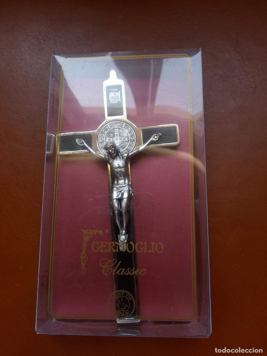 Antig&uuml;edades: Cruz de San Benito en metal y madera - Foto 7