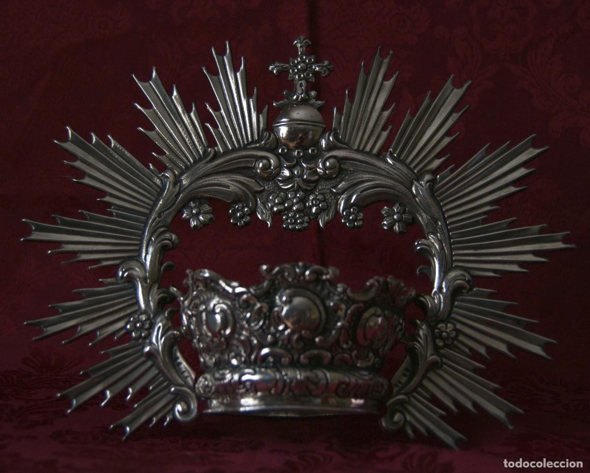 Antig&uuml;edades: Corona de plata con canasto de estilo rocalla. - Foto 3