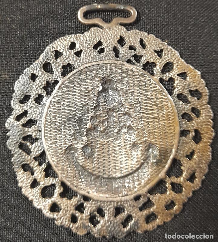 Antig&uuml;edades: Medalla plata virgen del roc&iacute;o - Foto 2