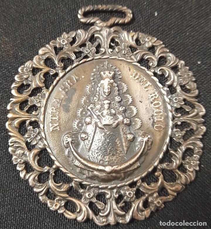 Antig&uuml;edades: Medalla plata virgen del roc&iacute;o - Foto 1