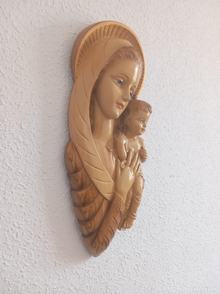 Antig&uuml;edades: Antigua virgen con ni&ntilde;o echa en estuco - Foto 2