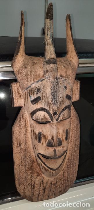 Antig&uuml;edades: MASCARA DE MADERA,54 x 23 CMS. - Foto 1