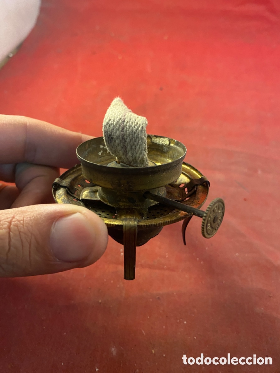 Antig&uuml;edades: Antigua l&aacute;mpara de aceite - Foto 1