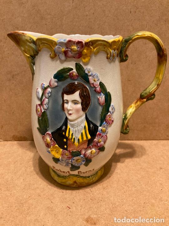 Antig&uuml;edades: Jarra de Beswick representando a Robert Burns - Foto 1