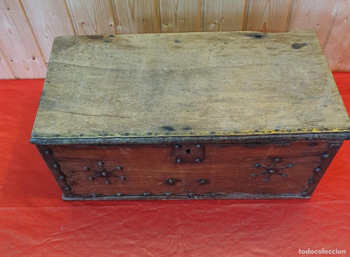 Antig&uuml;edades: - Arca cofre antiguo - Foto 4