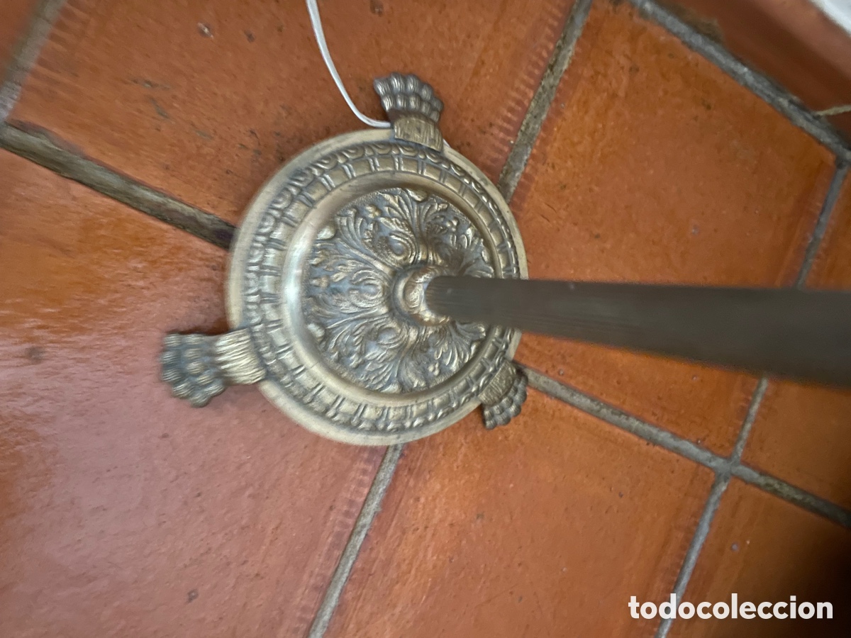 Antig&uuml;edades: PIE DE LAMPARA EN BRONCE - Foto 3