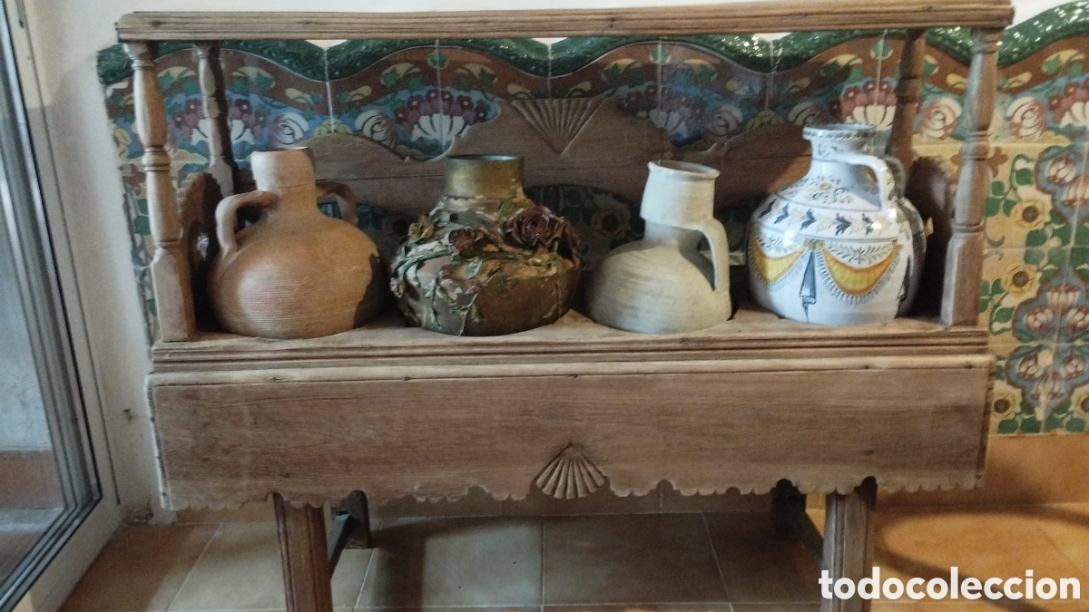Antig&uuml;edades: Cantarero antiguo con sus cantaros - Foto 1