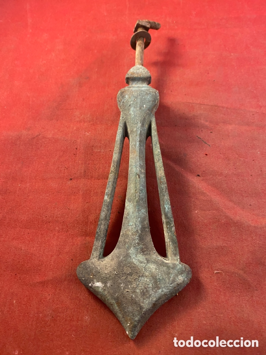 Antig&uuml;edades: Antiguo picaporte de bronce - Foto 1