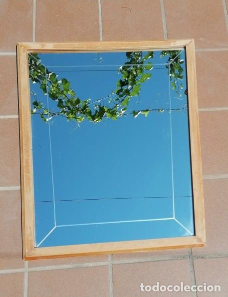 Antig&uuml;edades: Espejo de pared con marco de madera natural - Foto 1