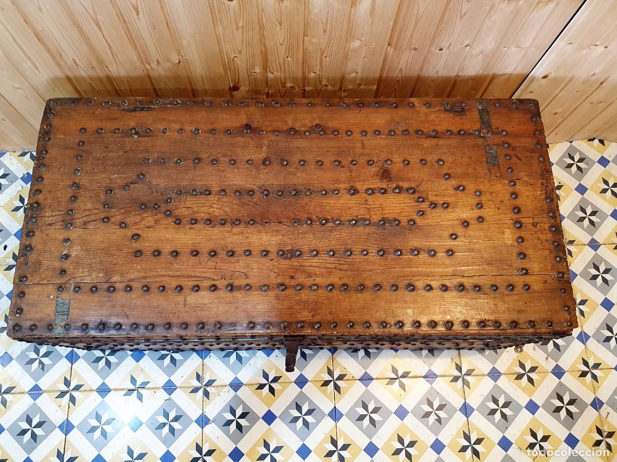 Antig&uuml;edades: ANTIGUO BAUL CON HERRAJES DE FORJA - Foto 4