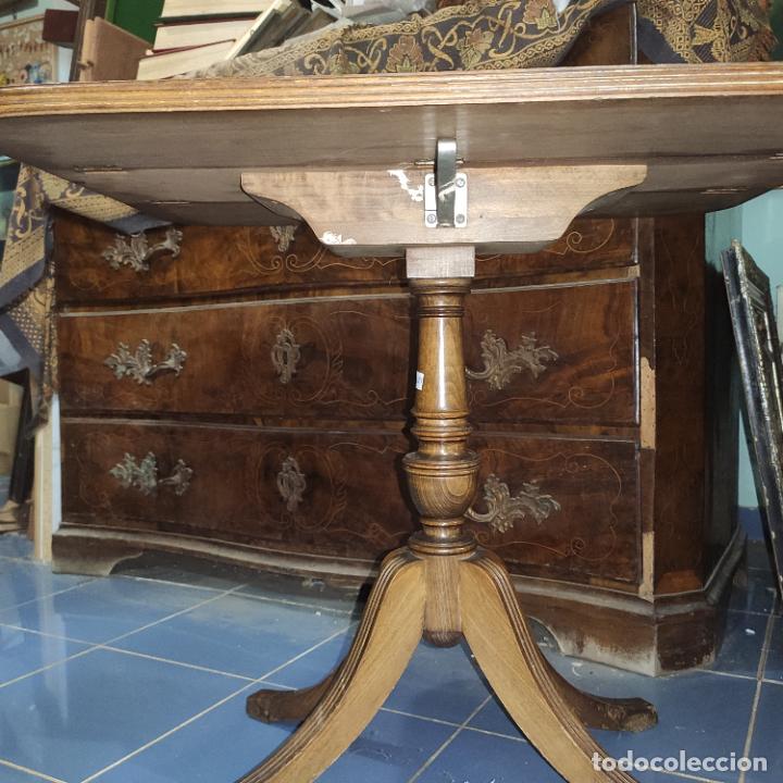 Antig&uuml;edades: INTERESANTE MESA DE CENTRO CON ALAS - Foto 5
