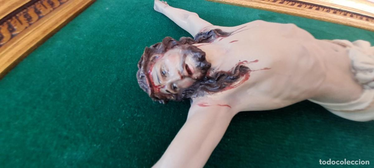 Antig&uuml;edades: CRISTO CRUCIFICADO EN CUADRO - Foto 10