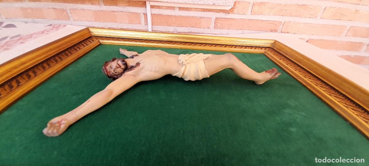 Antig&uuml;edades: CRISTO CRUCIFICADO EN CUADRO - Foto 13